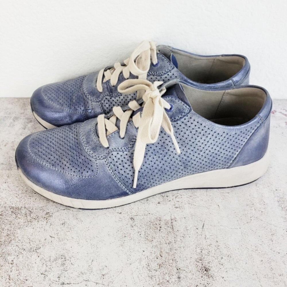 Dansko Metallic Perforated Leather Sneakers Comfort Shoe Blue size 40 Athleisure